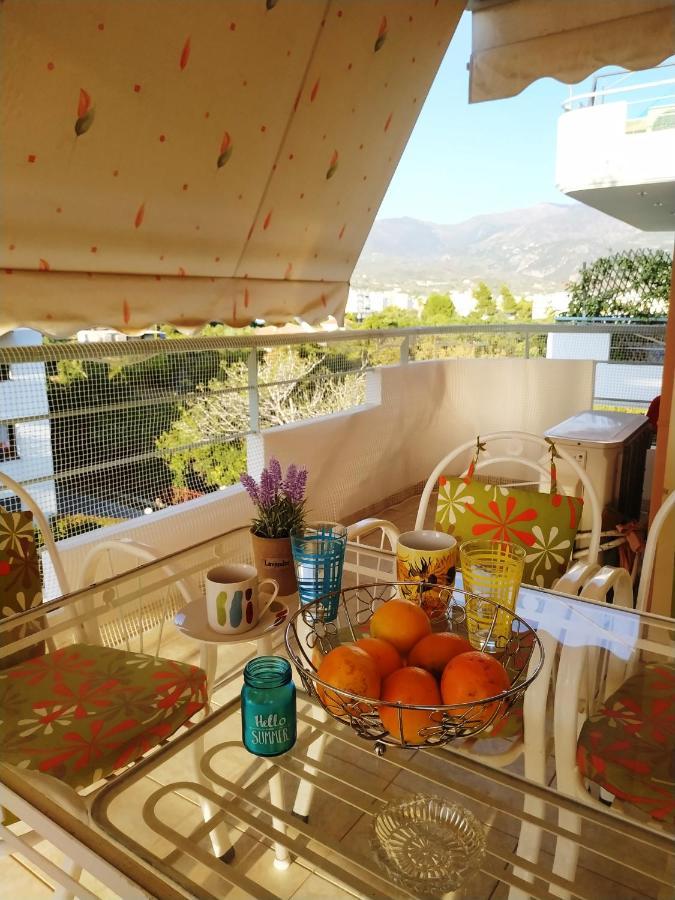 Thalia Apartment In Kalamata, 15' Walk From The City Center And The Beach Dış mekan fotoğraf