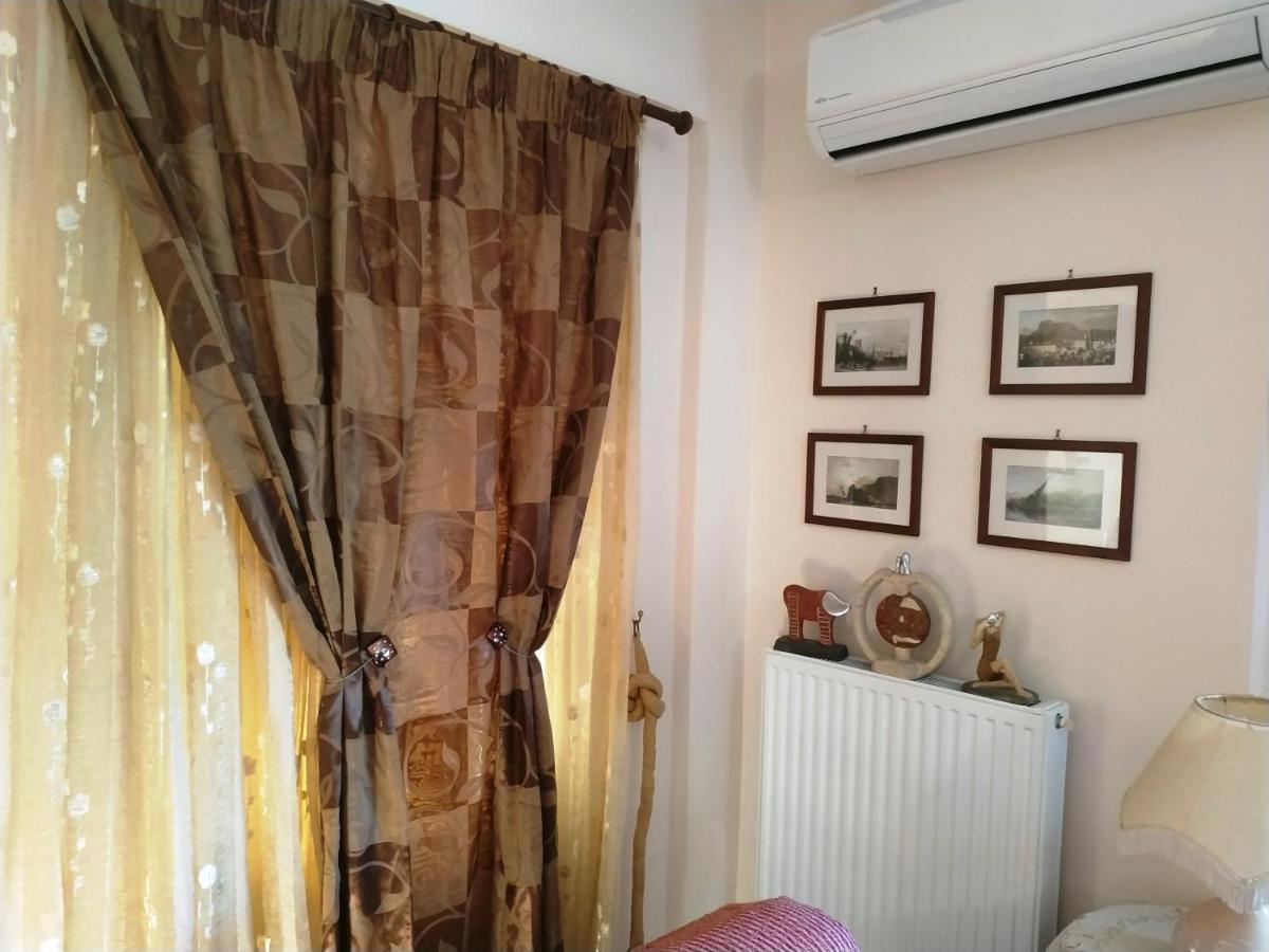 Thalia Apartment In Kalamata, 15' Walk From The City Center And The Beach Dış mekan fotoğraf