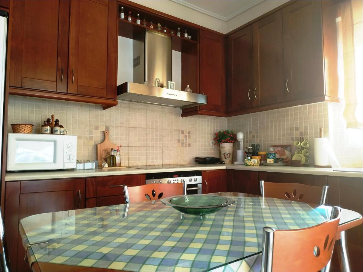 Thalia Apartment In Kalamata, 15' Walk From The City Center And The Beach Dış mekan fotoğraf