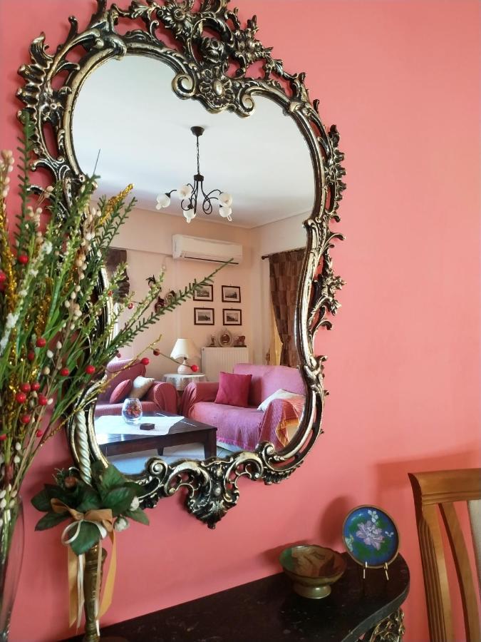 Thalia Apartment In Kalamata, 15' Walk From The City Center And The Beach Dış mekan fotoğraf