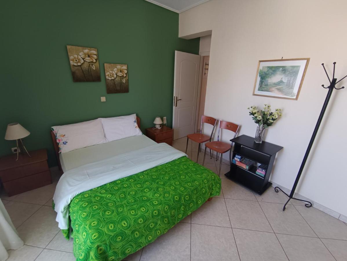 Thalia Apartment In Kalamata, 15' Walk From The City Center And The Beach Dış mekan fotoğraf