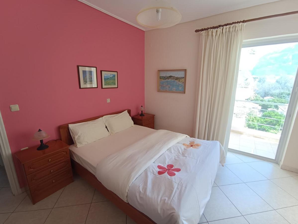 Thalia Apartment In Kalamata, 15' Walk From The City Center And The Beach Dış mekan fotoğraf